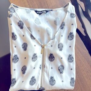 Express women’s XS gramercy tee with gold zipper